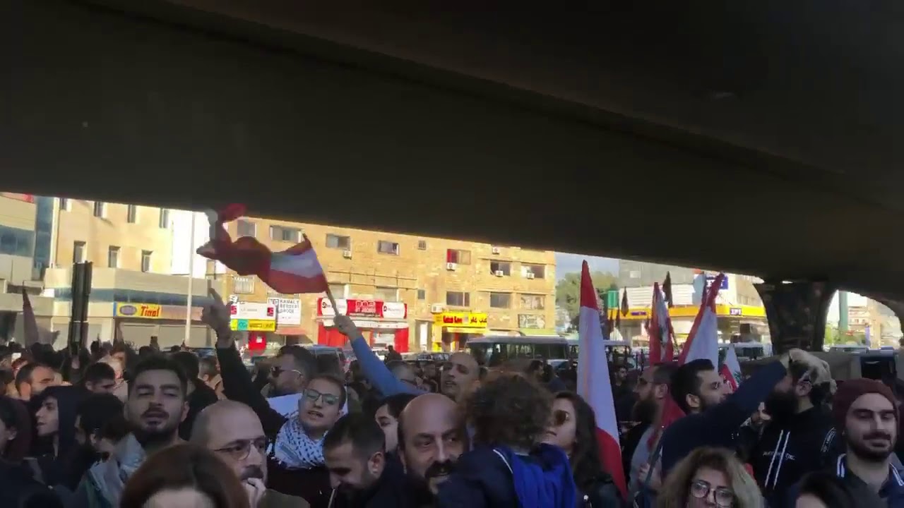 مسيرة إلى مجلس النواب تنطلاق من تحت جسر الدورة