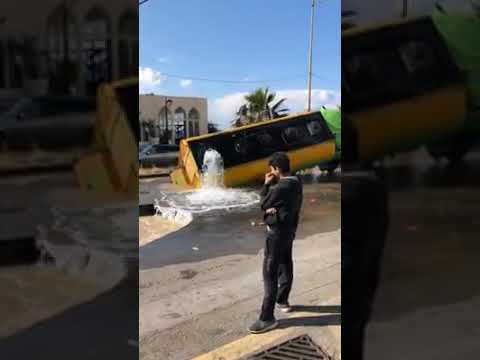 سقوط صهريج مياه في حفرة في الروشة