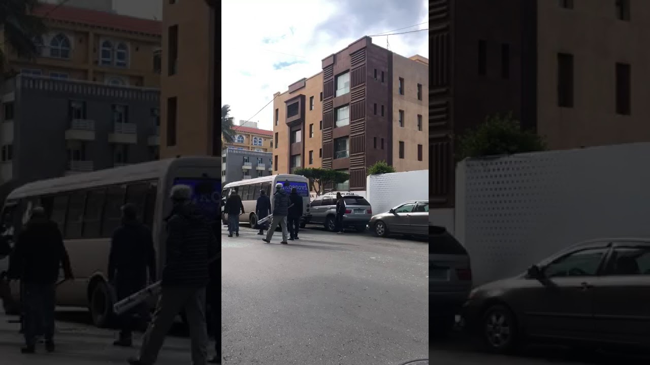 الاعتداء على المتظاهرين قرب مجلس الجنوب ٢
