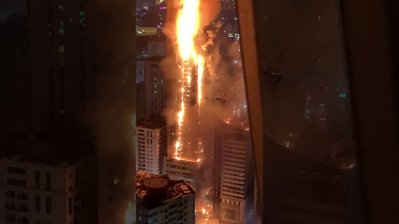حريق برج سكني في الشارقة